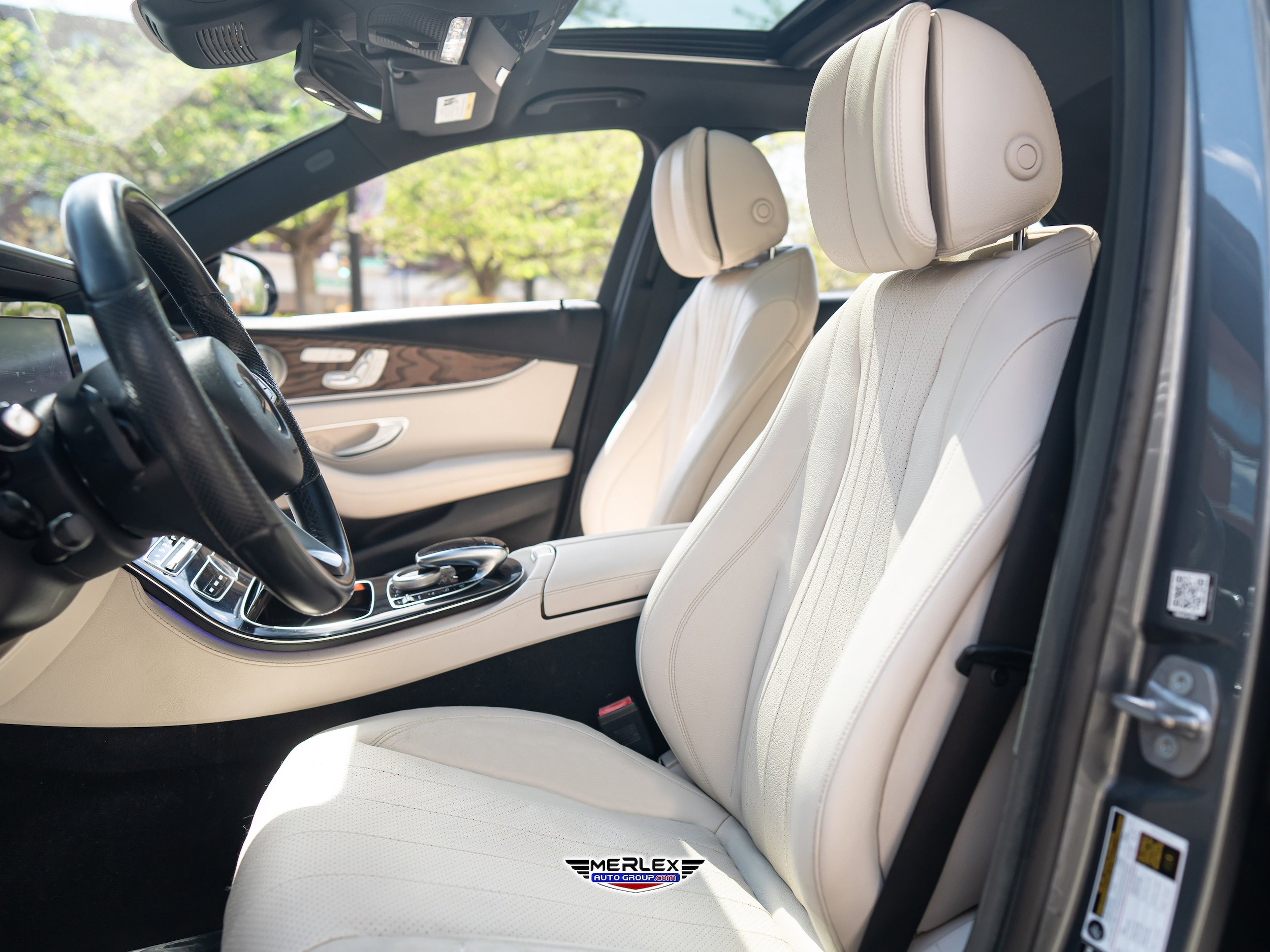 Used 2017 Mercedes-Benz E 300 image 16