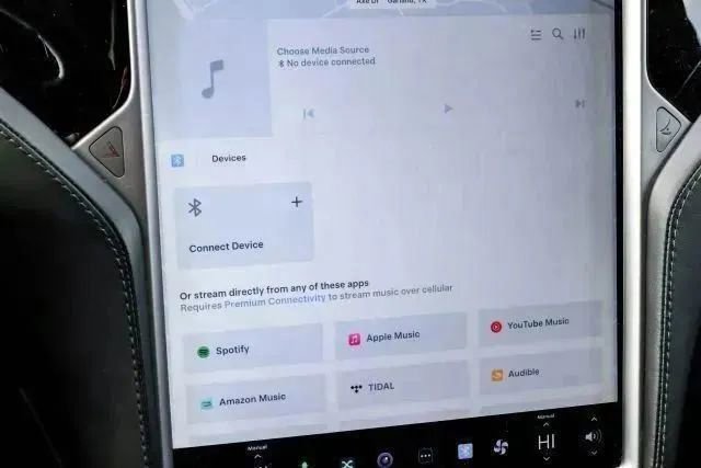 Used 2018 Tesla Model X 100D image 38