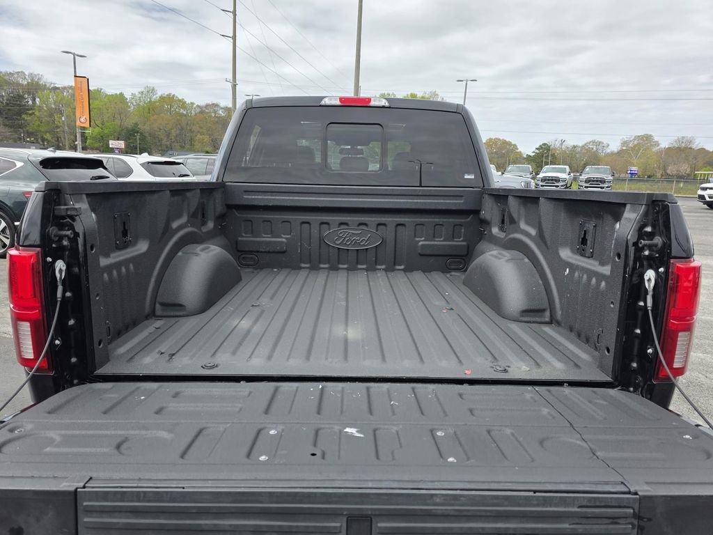 Used 2018 Ford F150 Platinum w/ Equipment Group 701A Luxury image 10