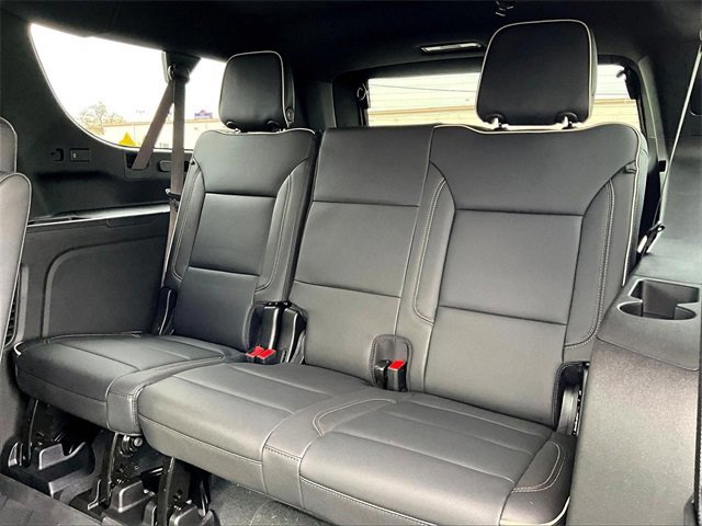 New 2026 Chevrolet Suburban Premier image 14