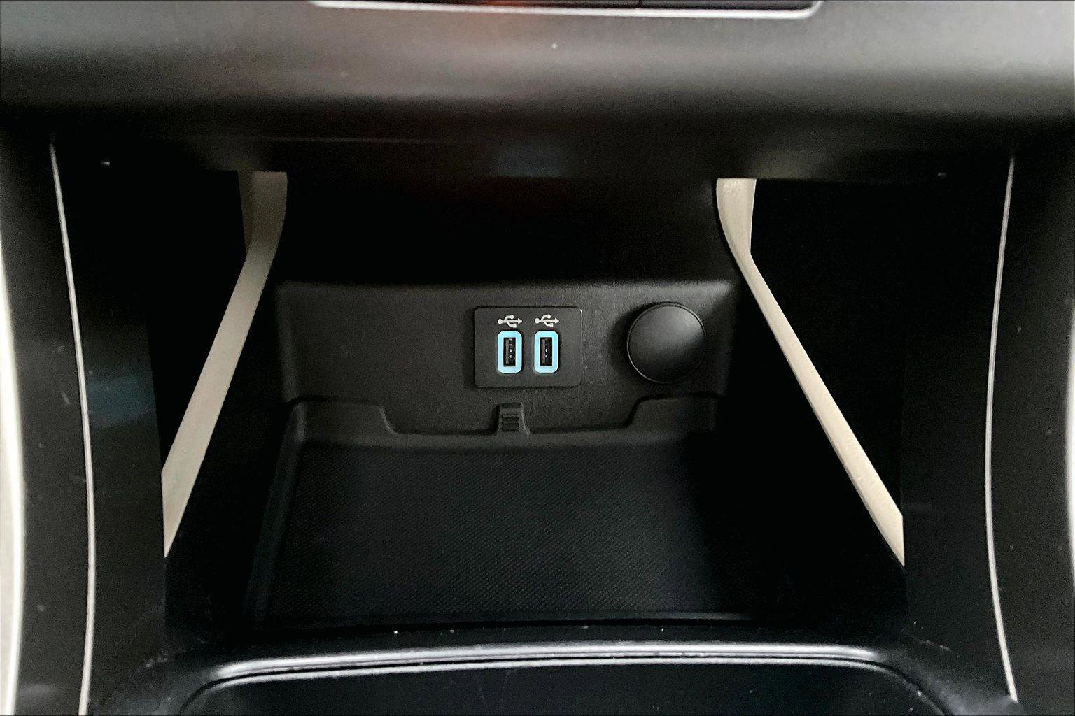 Used 2019 Ford Fusion SE image 31