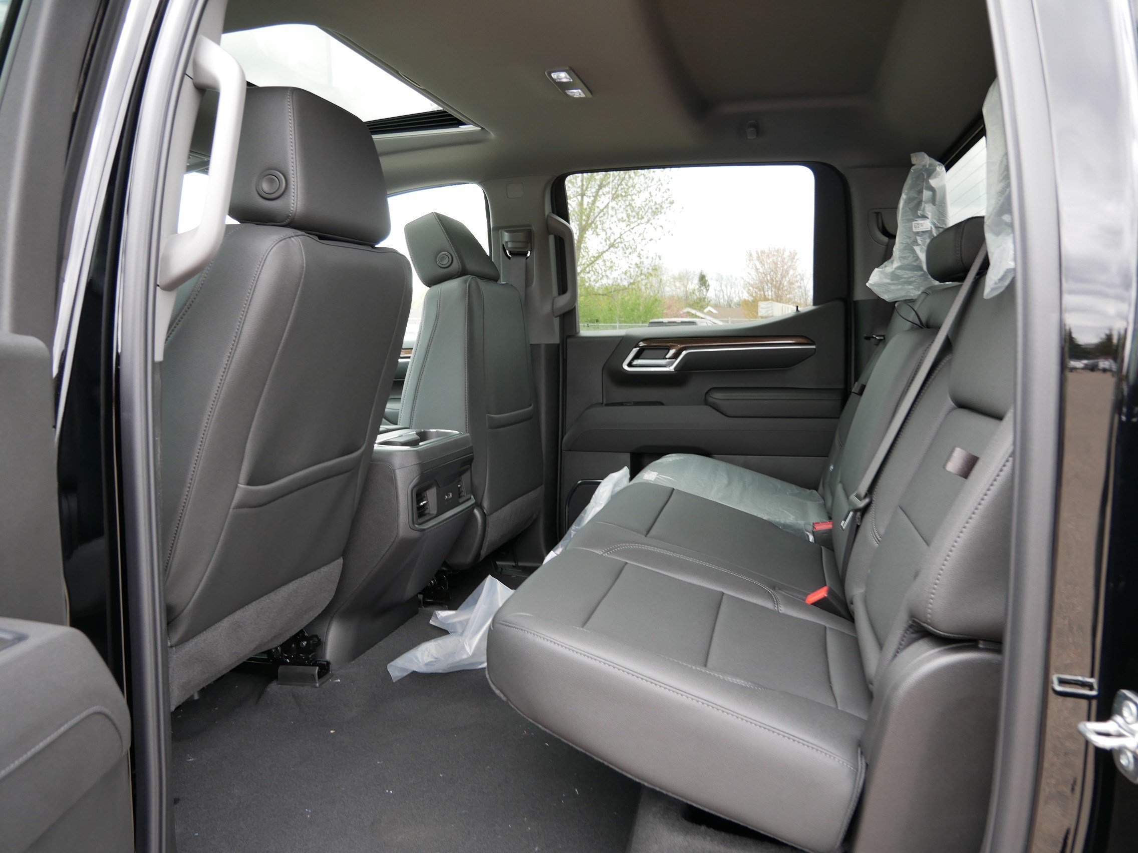New 2026 Chevrolet Silverado 1500 LT Trail Boss w/ LT Trail Boss Premium Package AWD/4WD image 12