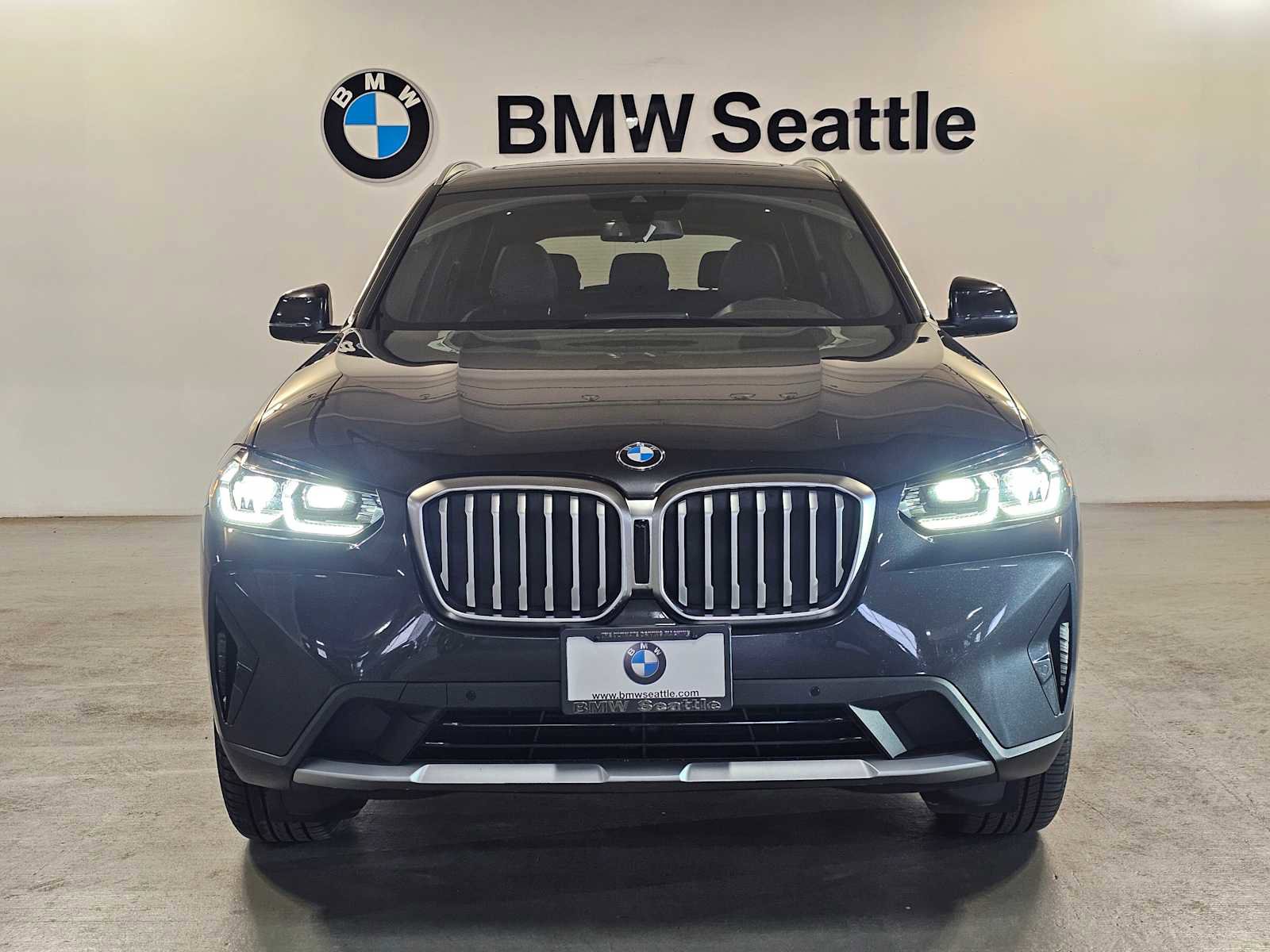 Used 2022 BMW X3 xDrive30i w/ Convenience Package AWD/4WD image 6