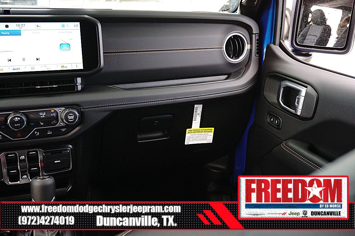 New 2026 Jeep Wrangler Unlimited Sahara w/ Whitecap Package AWD/4WD image 38