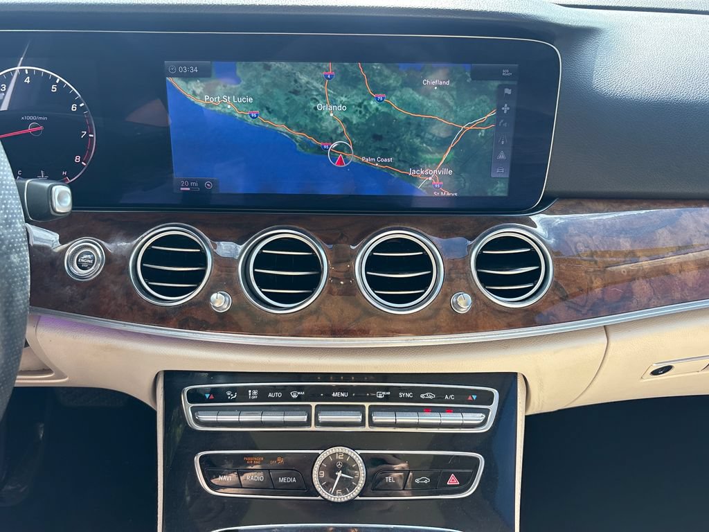 Used 2017 Mercedes-Benz E 300 image 23