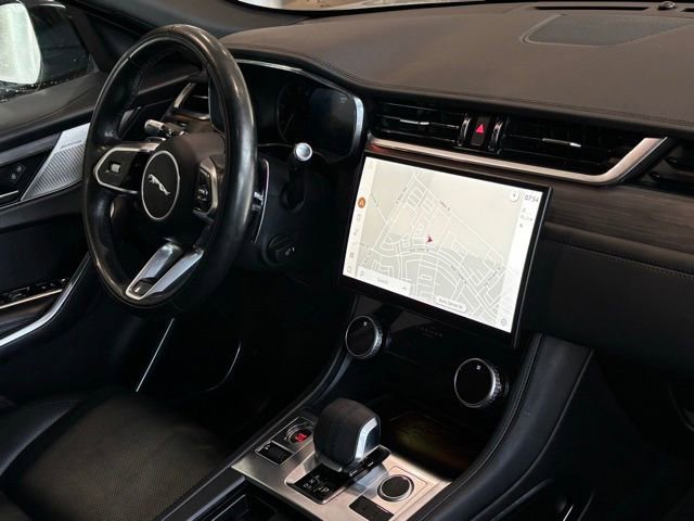 Used 2021 Jaguar F-PACE S image 34