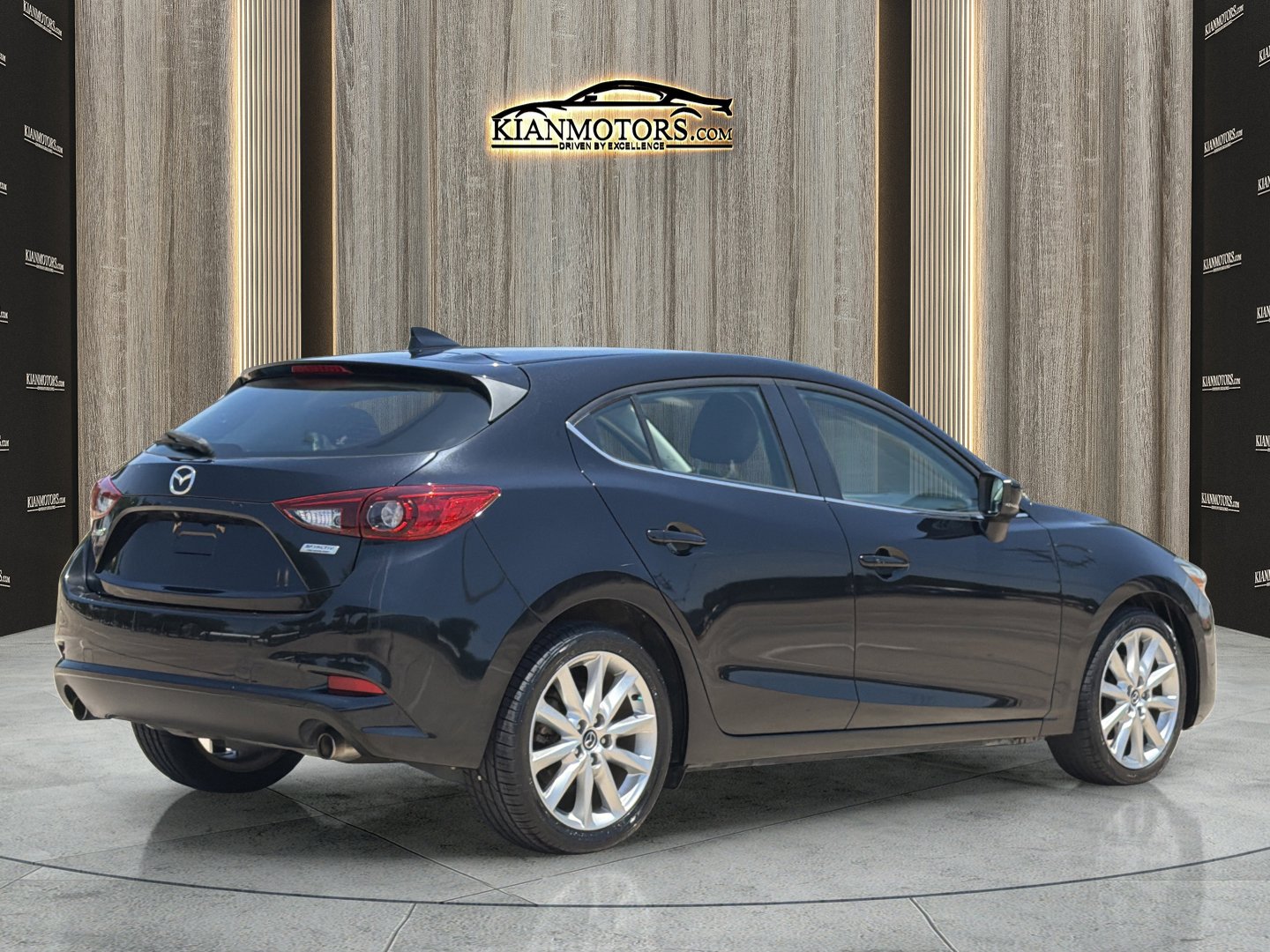 Used 2017 MAZDA MAZDA3 Grand Touring FWD image 7
