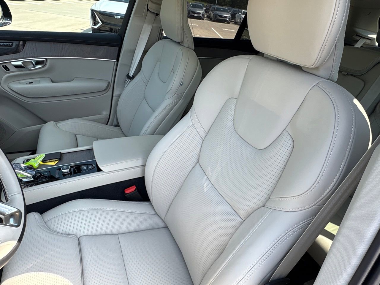New 2026 Volvo XC90 B6 Ultra w/ Protection Package Premier image 19