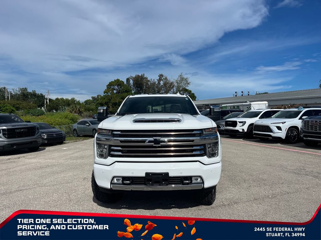 Used 2020 Chevrolet Silverado 2500 High Country w/ Technology Package AWD/4WD image 3