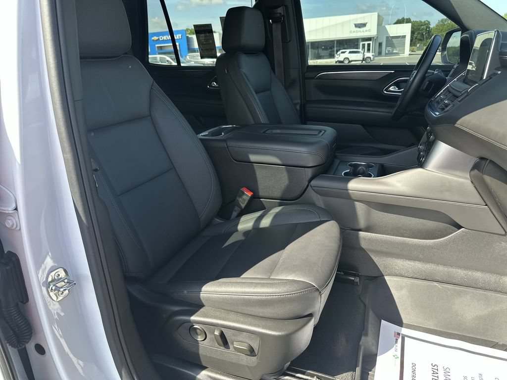 Used 2024 Chevrolet Tahoe Z71 w/ Luxury Package AWD/4WD image 32