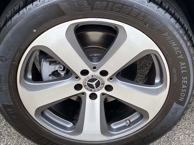 Used 2020 Mercedes-Benz GLC 300 4MATIC w/ Parking Assistance Package image 33