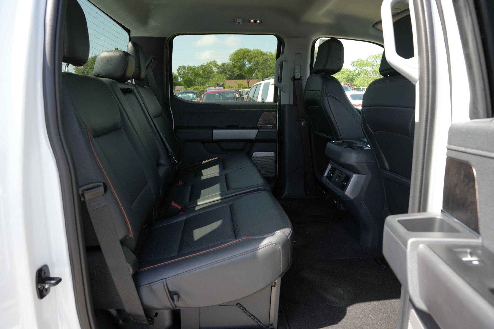 New 2026 Ford F350 Lariat w/ FX4 Off-Road Package AWD/4WD image 22