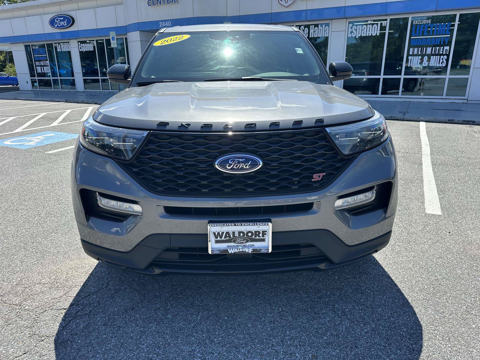 Used 2022 Ford Explorer ST AWD/4WD image 2