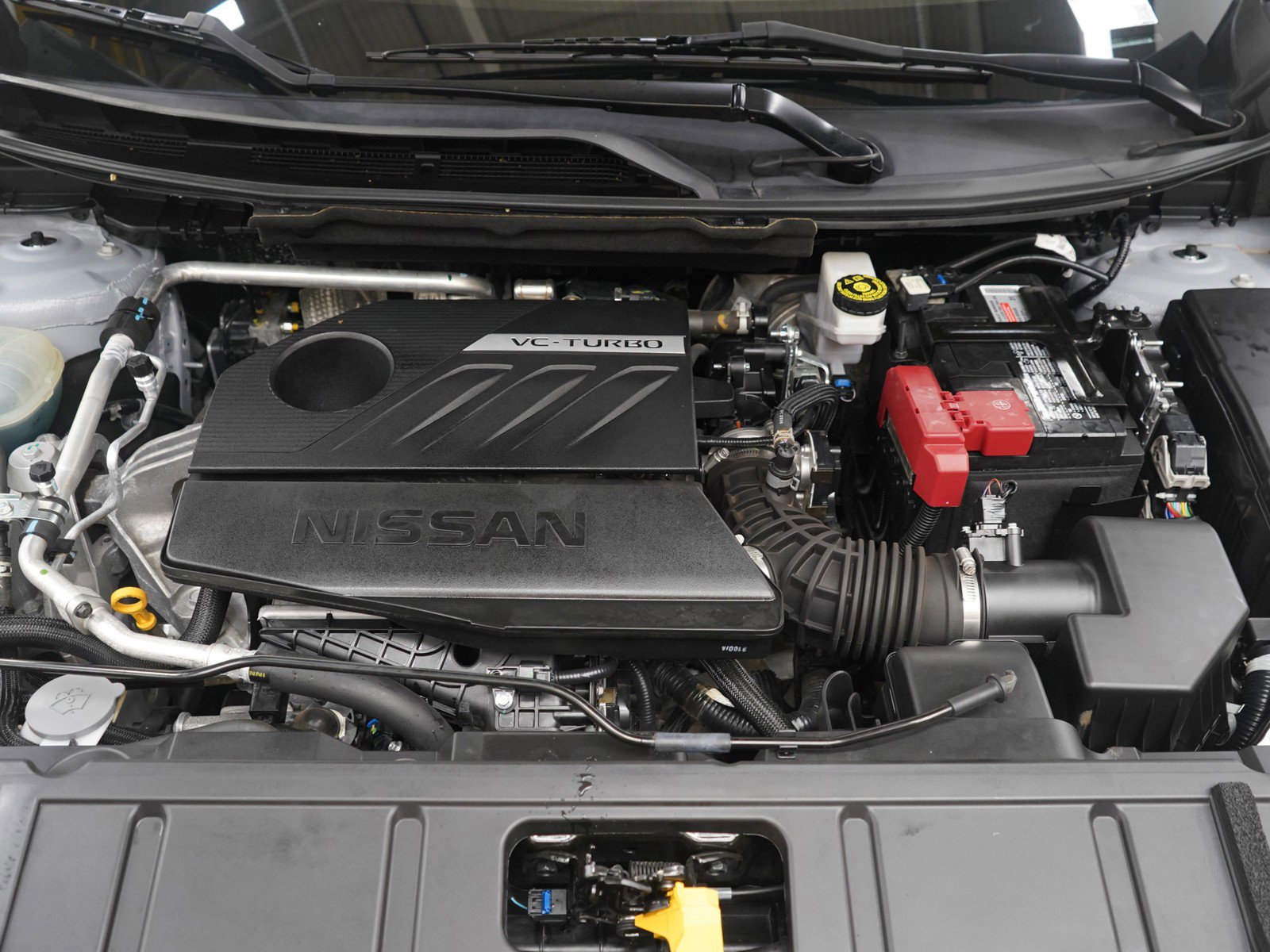 Used 2023 Nissan Rogue SV image 31