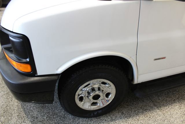 Used 2014 GMC Savana 3500 DURAMAX image 10