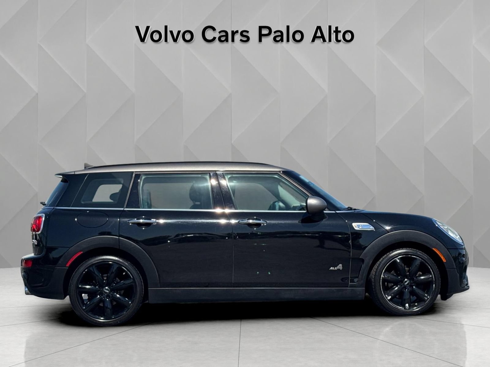 Used 2017 MINI Cooper Clubman S AWD/4WD image 11