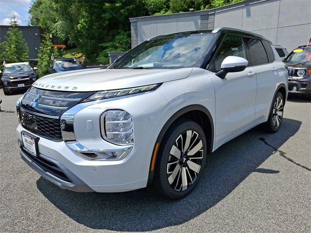New 2025 Mitsubishi Outlander SEL image 2