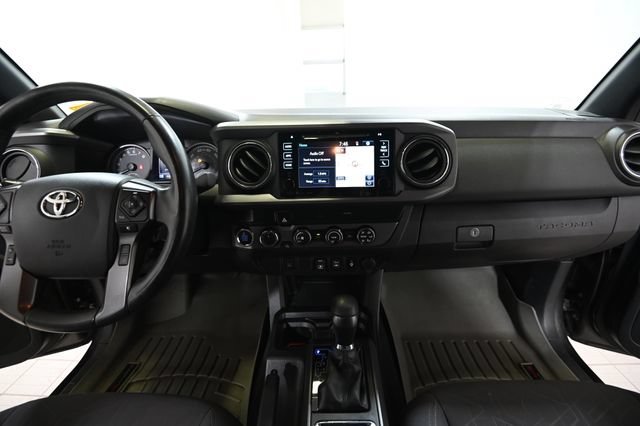 Used 2019 Toyota Tacoma TRD Off-Road AWD/4WD image 2