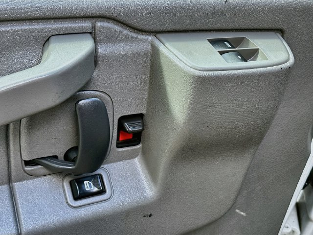 Used 2021 GMC Savana 2500 RWD image 22