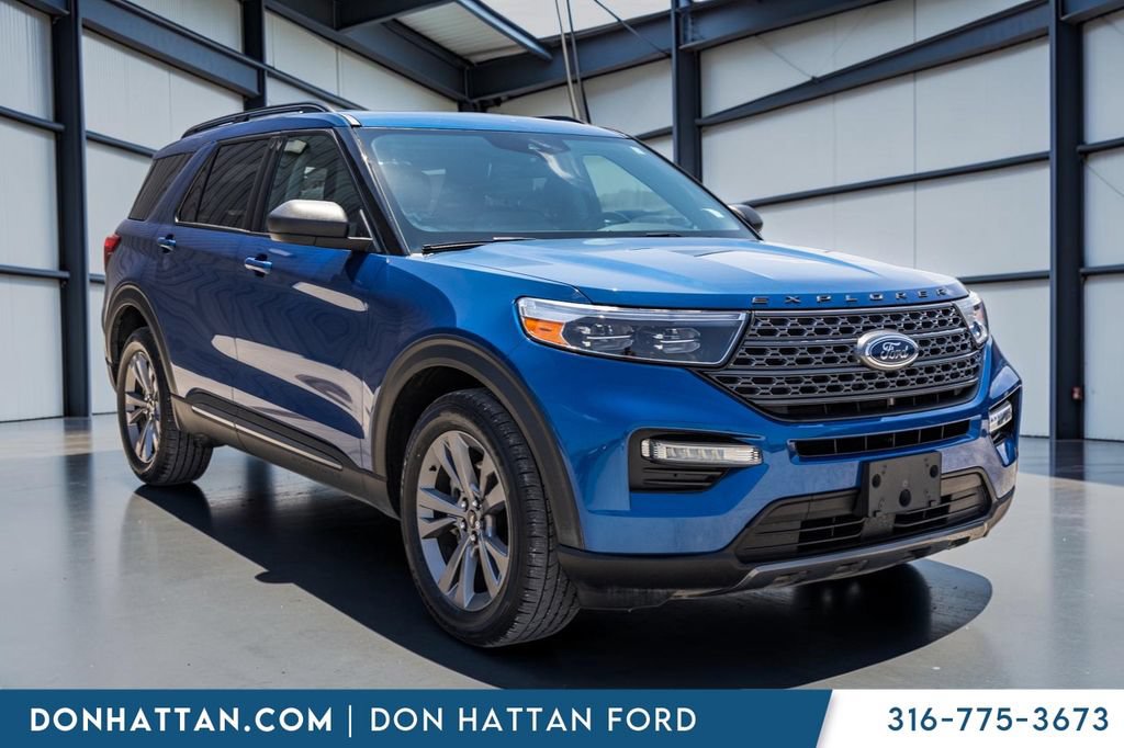 Used 2021 Ford Explorer XLT w/ Equipment Group 202A AWD/4WD image 31