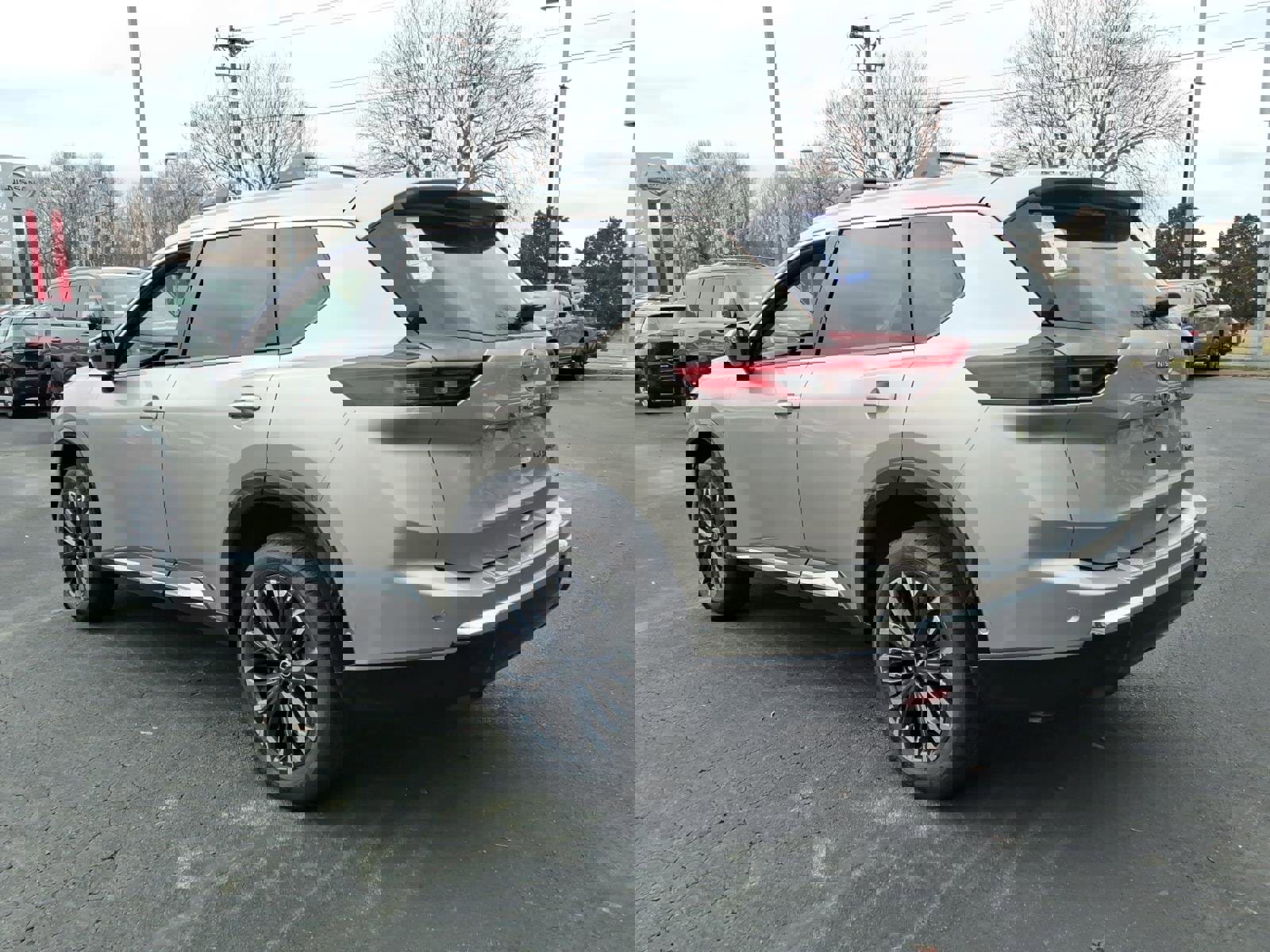 New 2026 Nissan Rogue Platinum w/ Platinum Premium Package image 3