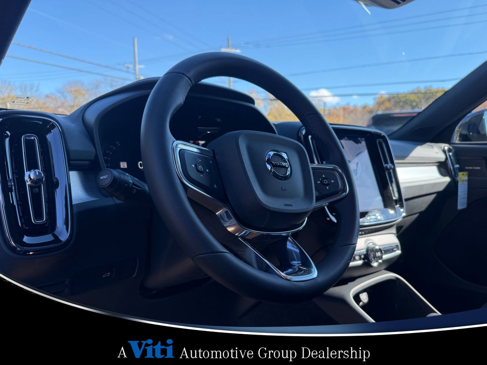 Used 2026 Volvo XC40 B5 Ultra w/ Protection Package Premier image 12