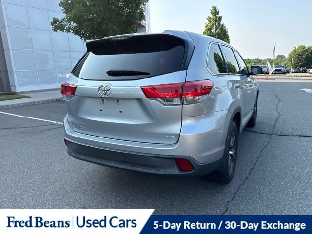 Used 2019 Toyota Highlander LE AWD/4WD image 7