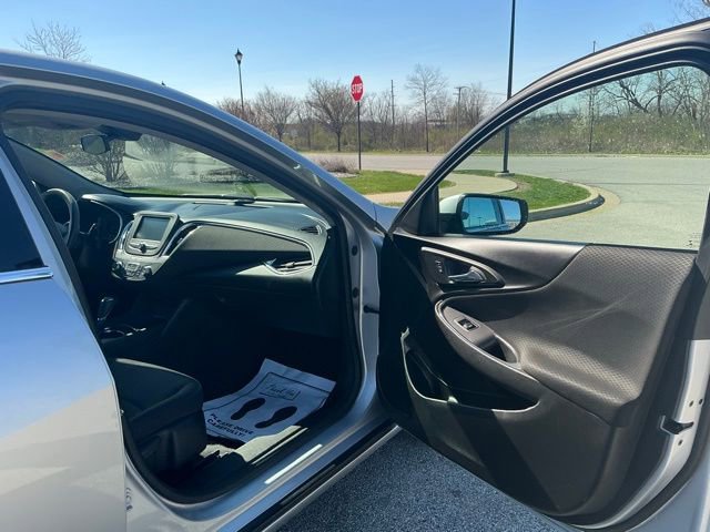 Used 2016 Chevrolet Malibu LT image 15