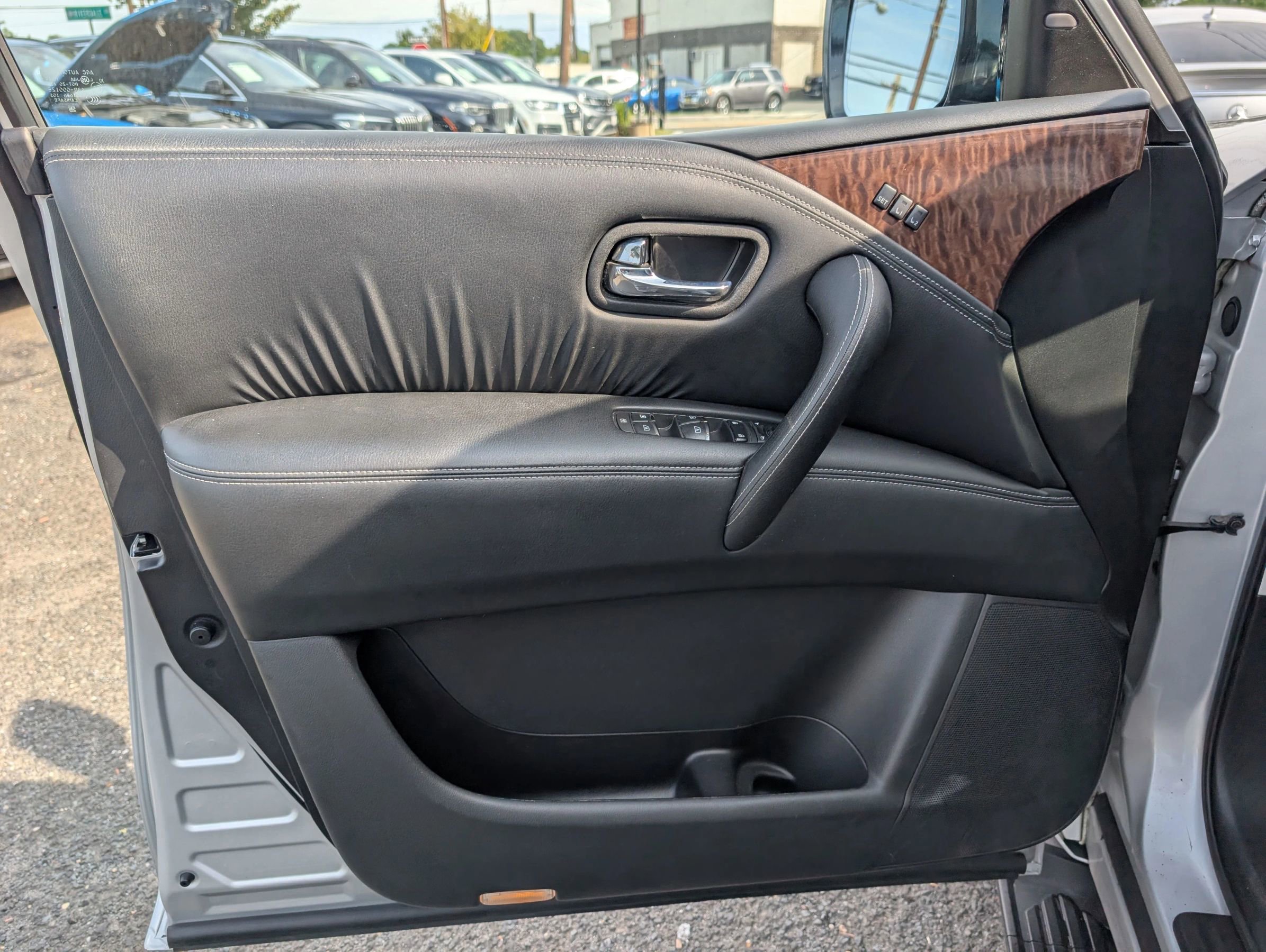 Used 2019 Nissan Armada SL w/ Premium Package image 30