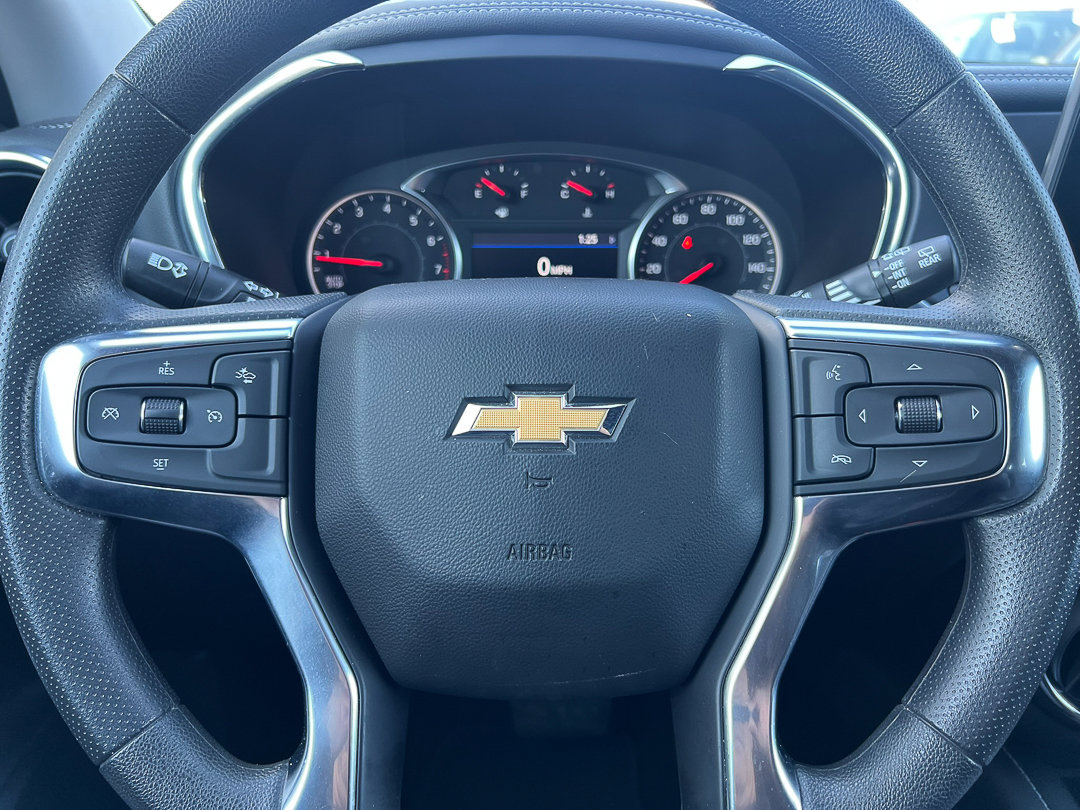 Used 2025 Chevrolet Blazer LT w/ Midnight/Sport Edition image 17