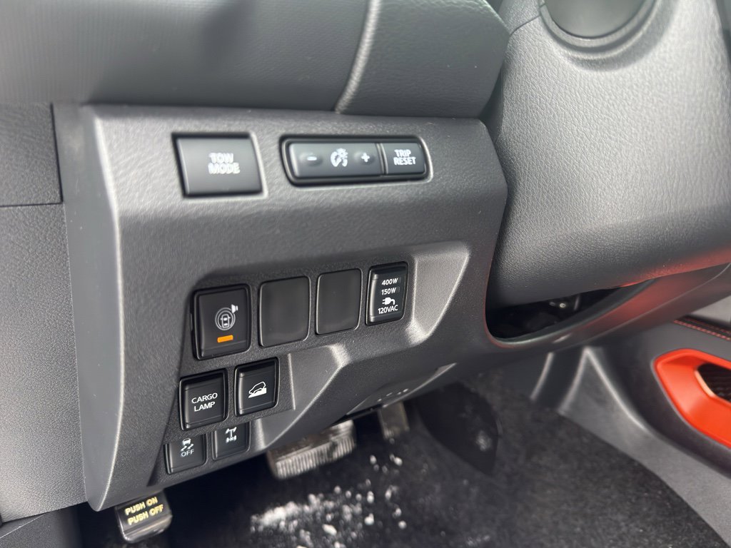 Used 2022 Nissan Frontier PRO-4X image 13