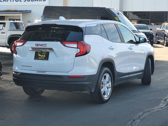Used 2024 GMC Terrain SLE image 4