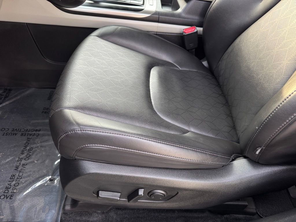 Used 2024 Kia Carnival LX image 31