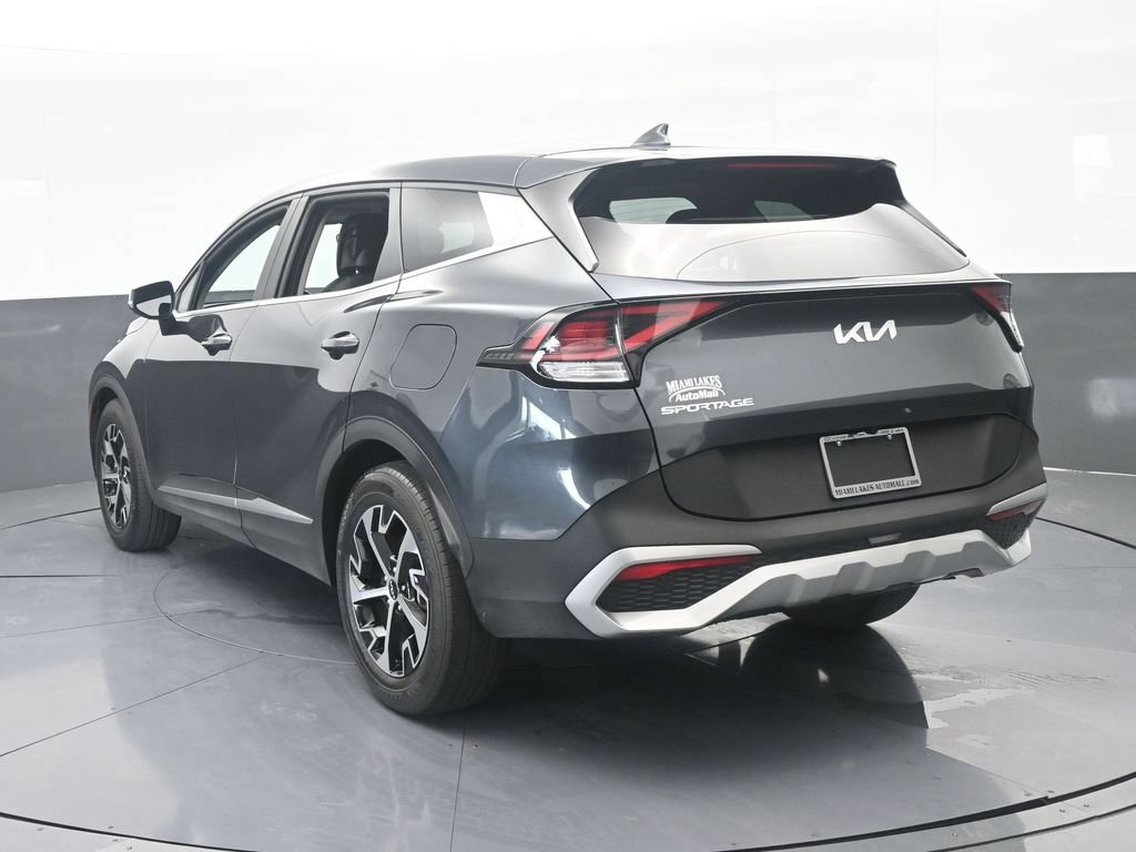 Used 2024 Kia Sportage EX FWD image 4