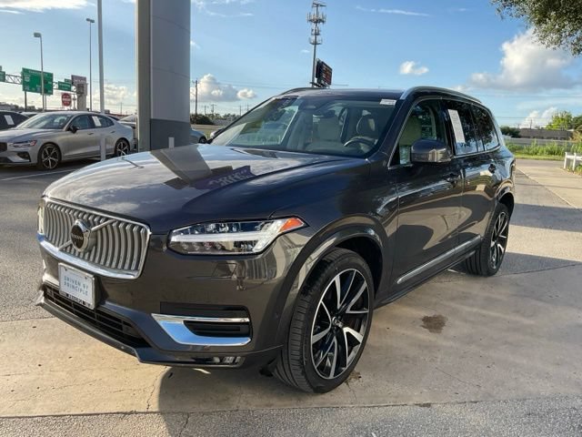 Certified 2023 Volvo XC90 B5 Plus AWD/4WD image 3