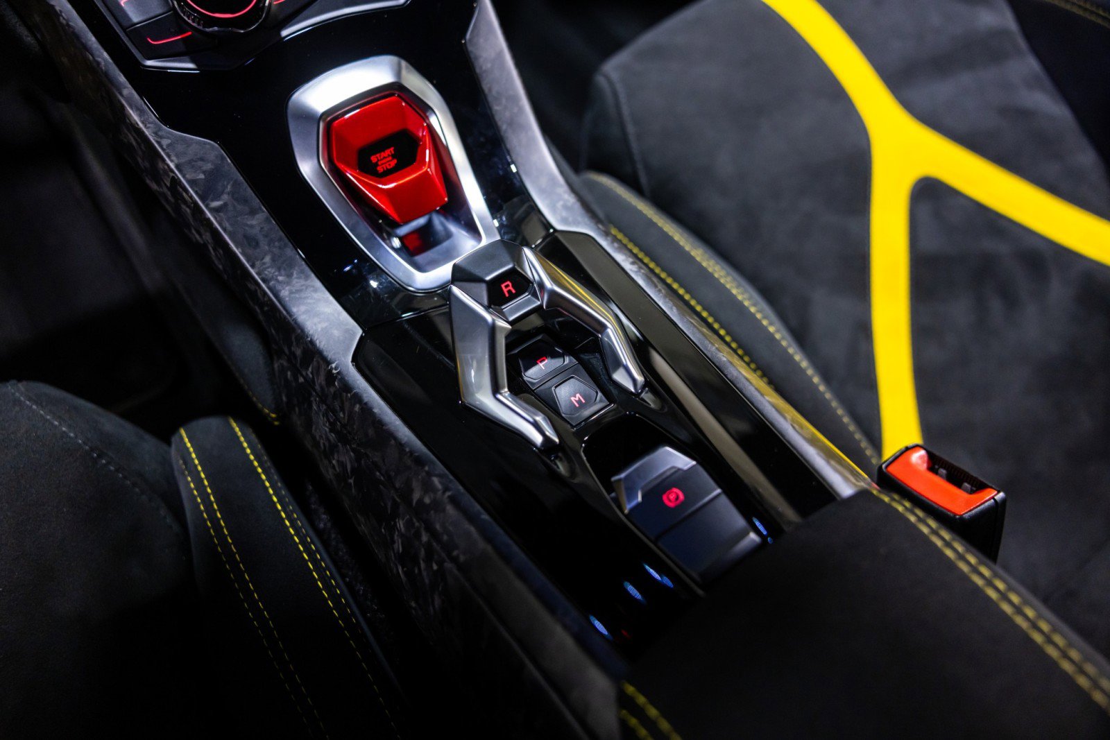 Used 2018 Lamborghini Huracan Performante AWD/4WD image 45