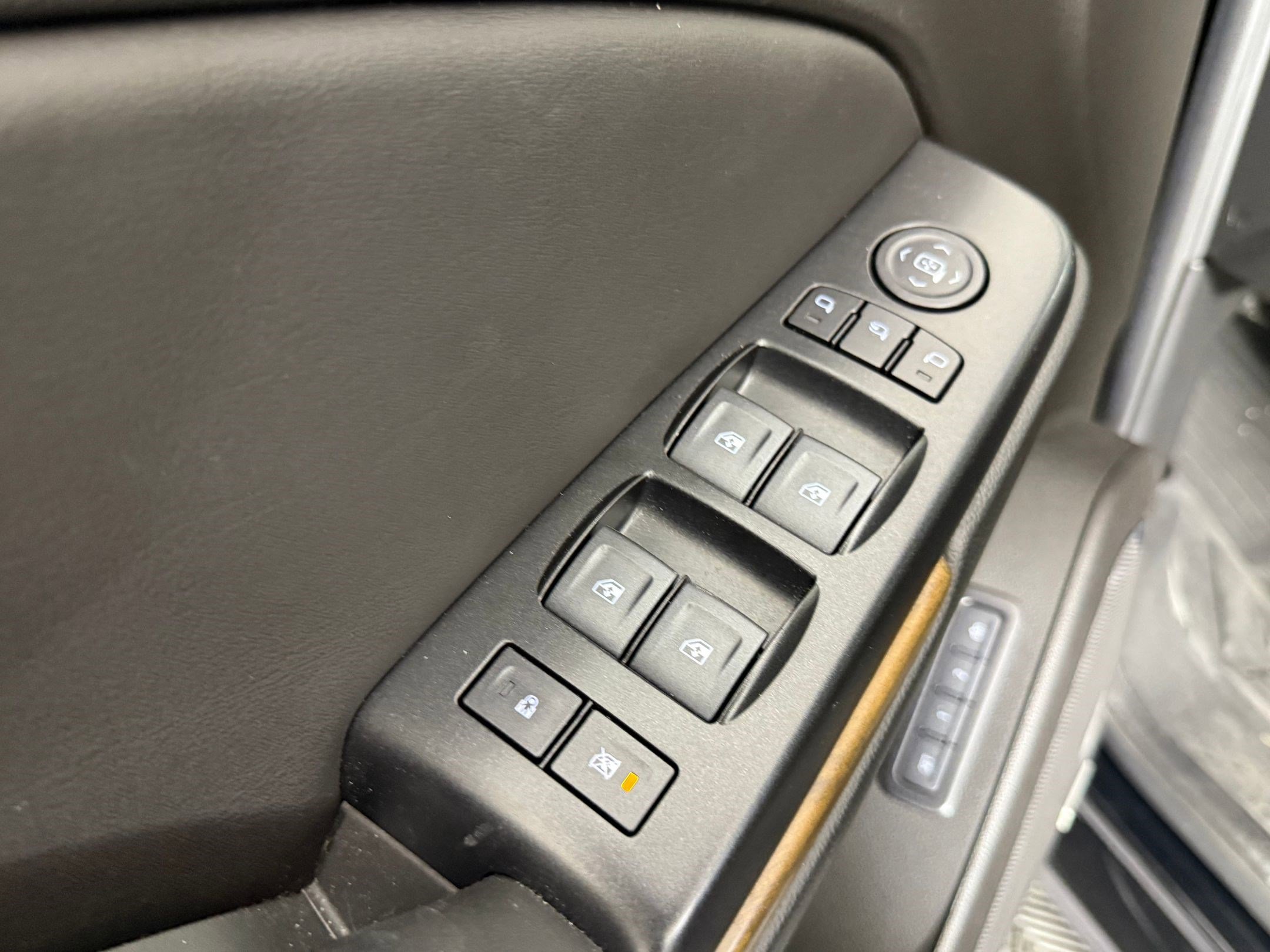 Used 2020 GMC Yukon Denali w/ Denali Ultimate Package image 14