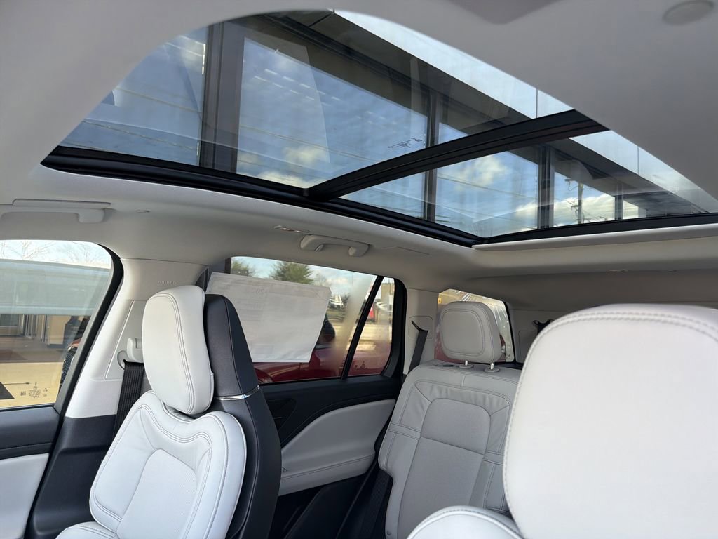 New 2026 Lincoln Aviator Reserve image 11