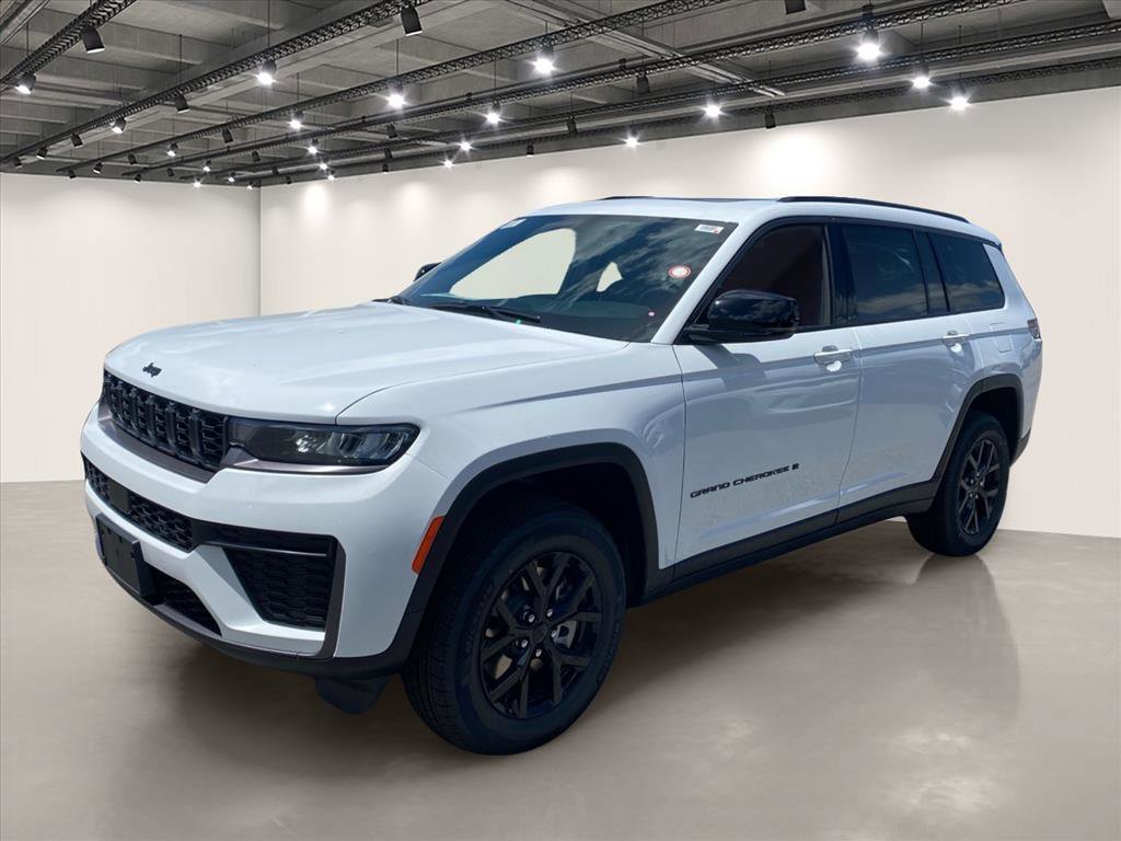 New 2026 Jeep Grand Cherokee L 4WD image 2