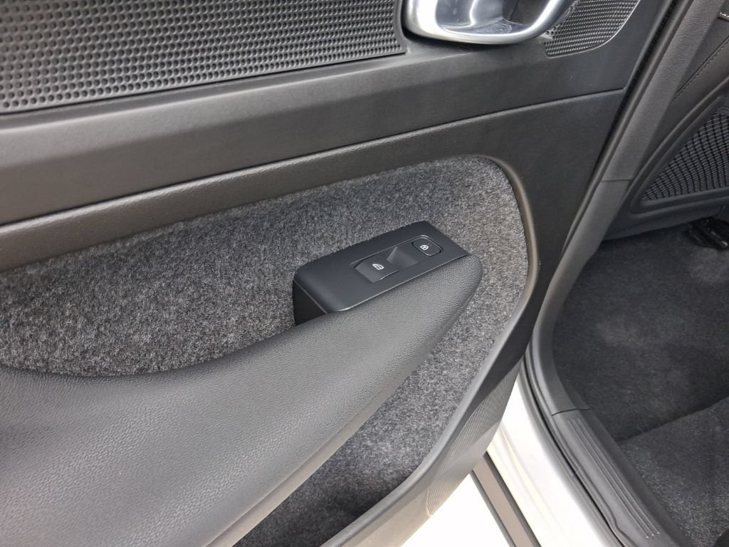 Used 2023 Volvo C40 P8 Recharge Plus AWD/4WD image 12