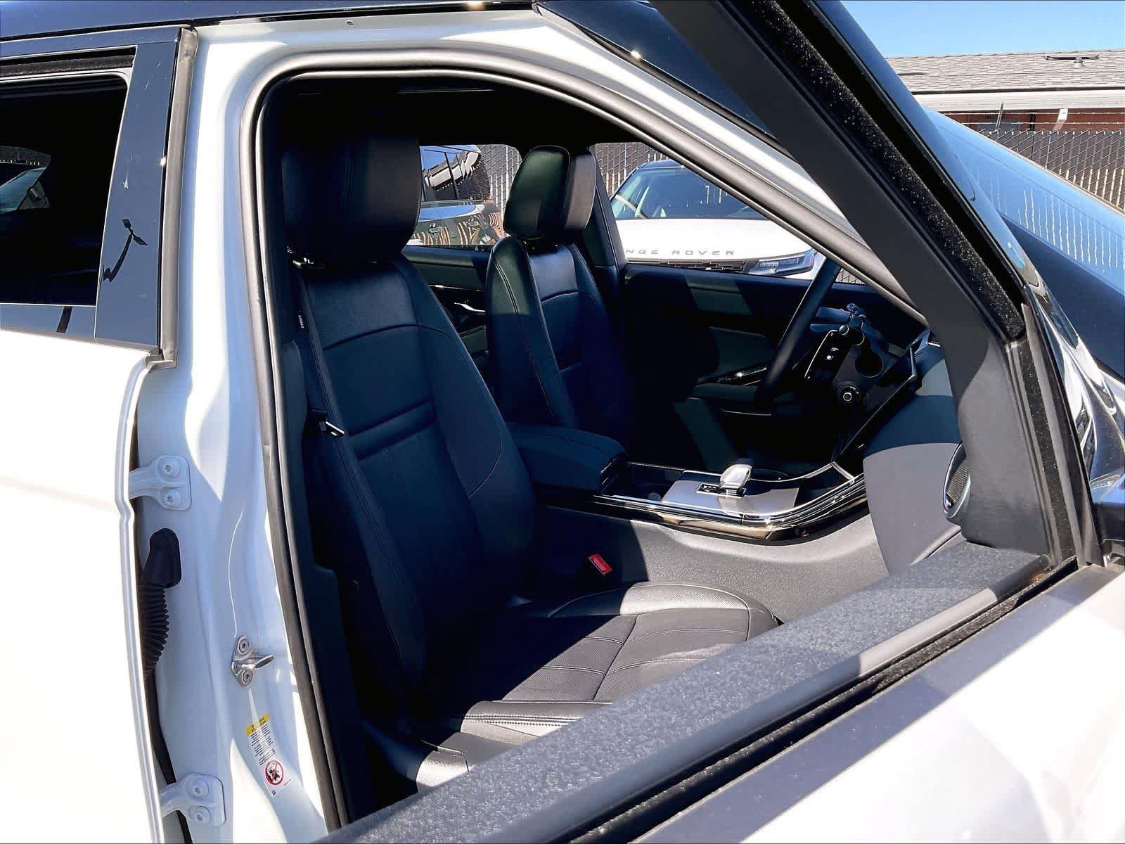 Used 2026 Land Rover Range Rover Evoque S AWD/4WD image 10