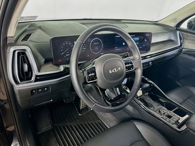 Used 2025 Kia Sorento SX image 19