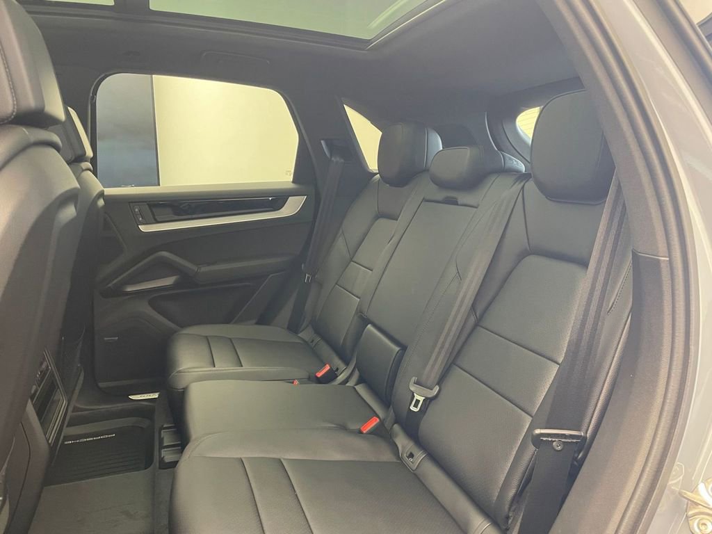 New 2026 Porsche Cayenne AWD/4WD image 15