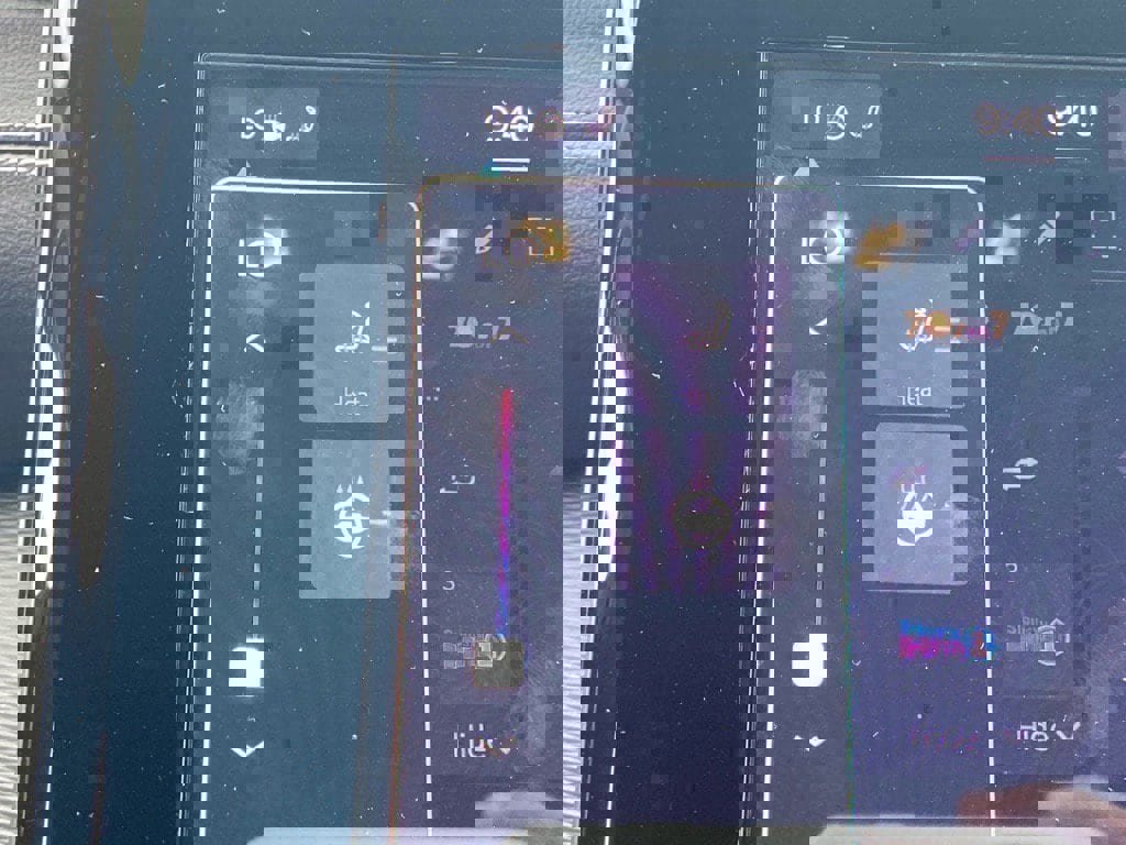 Used 2024 Jeep Grand Cherokee Altitude image 16