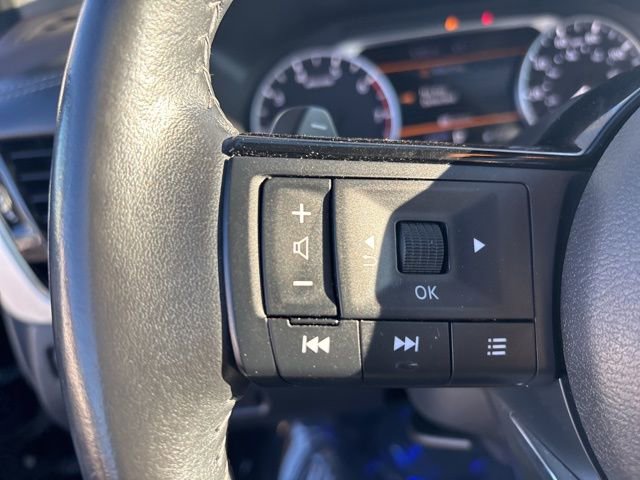 Used 2023 Nissan Rogue SL image 16