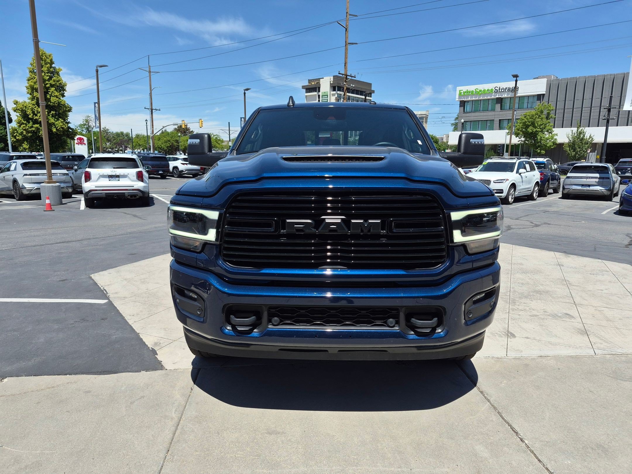 Used 2024 RAM 2500 Laramie w/ Night Edition AWD/4WD image 11