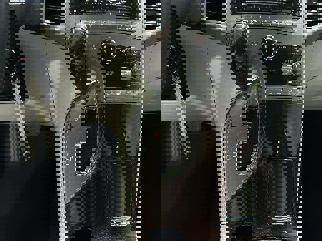 Used 2012 Toyota Venza LE w/ LE Convenience Pkg image 31