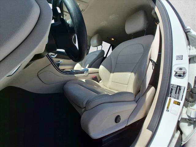 Used 2021 Mercedes-Benz GLC 300 4MATIC image 13