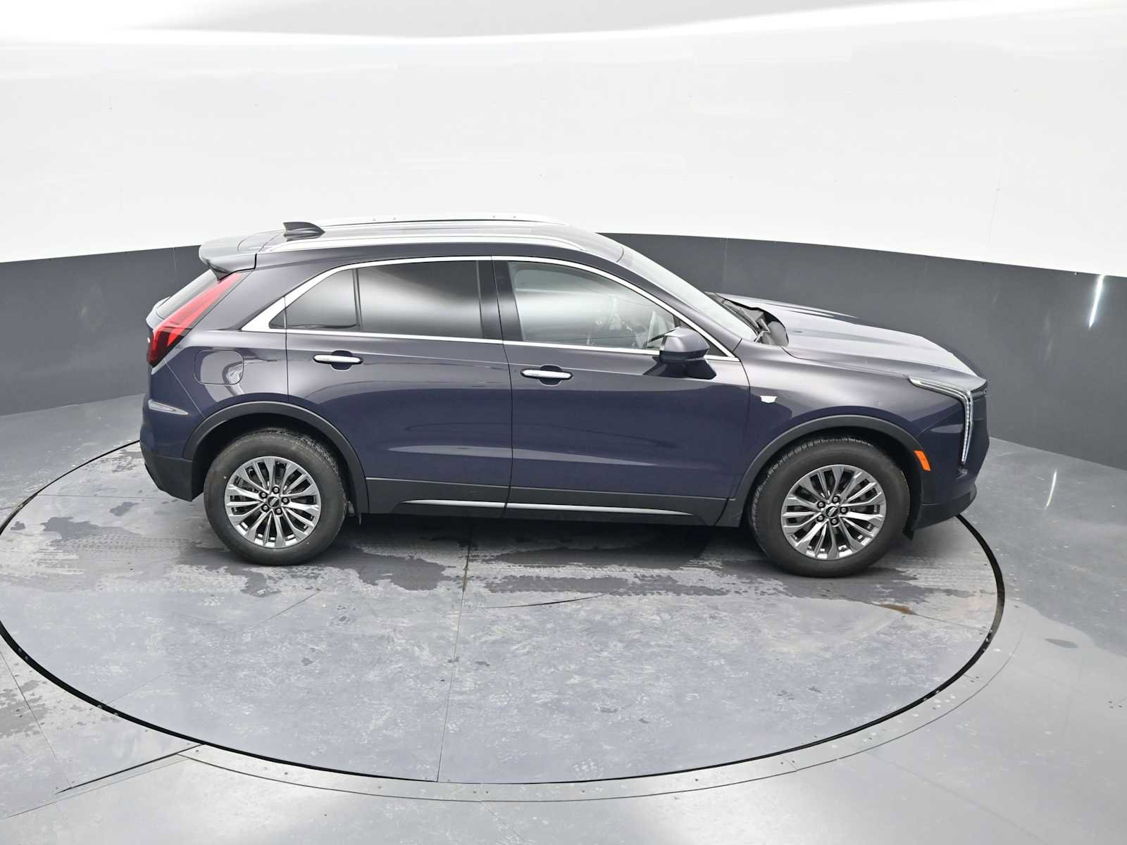 Used 2024 Cadillac XT4 Premium Luxury image 37