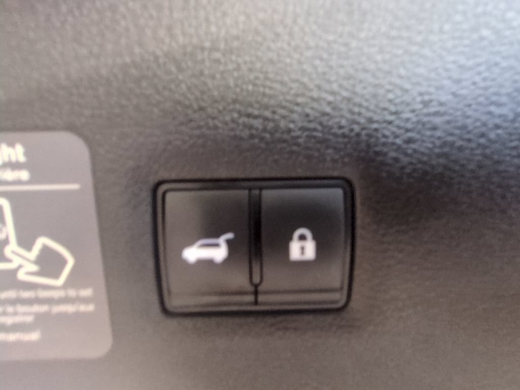 Used 2023 INFINITI QX55 Essential AWD/4WD image 31